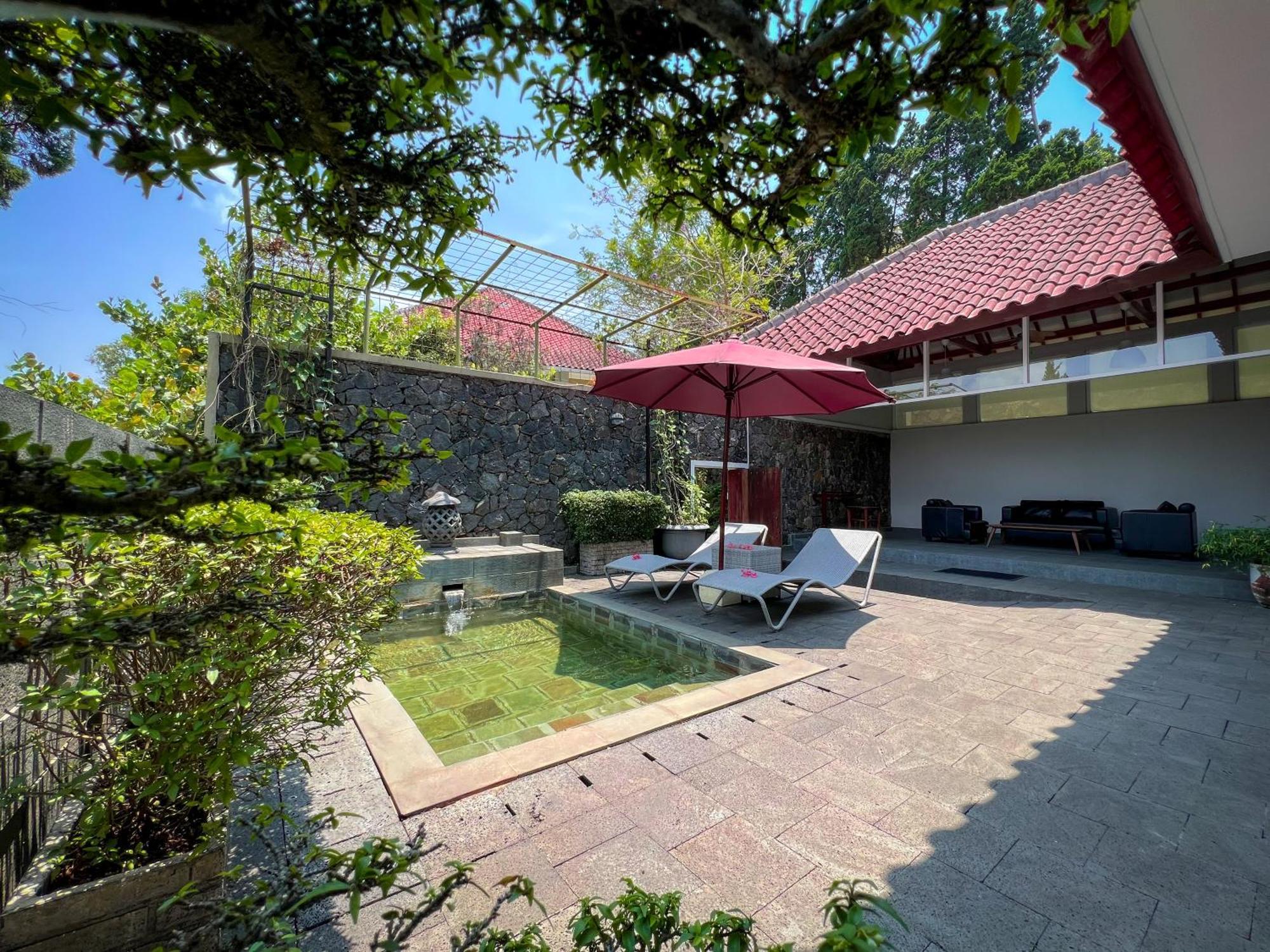 Gracia Spa Resort Hotel Ciater Exterior photo