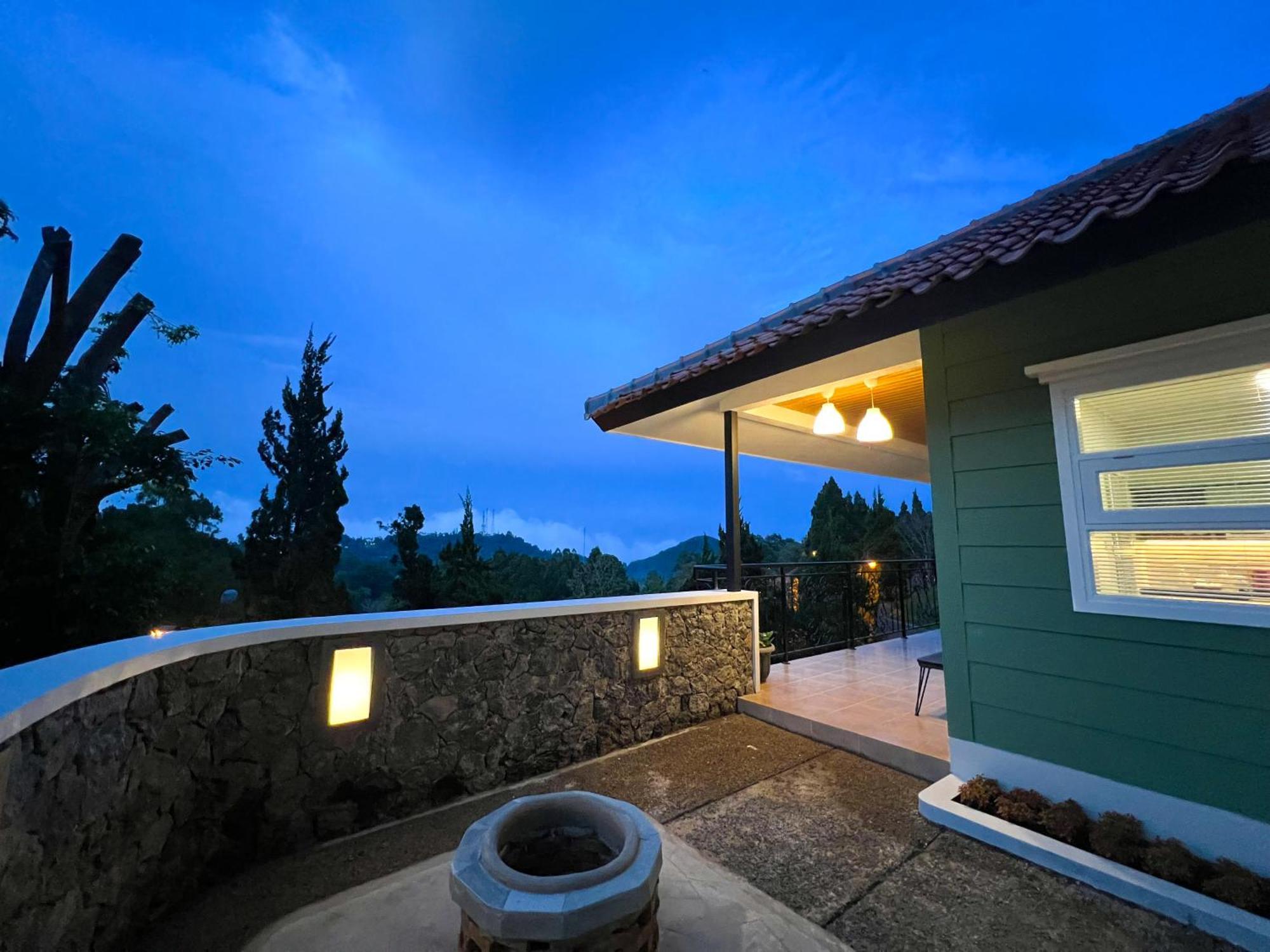 Gracia Spa Resort Hotel Ciater Exterior photo